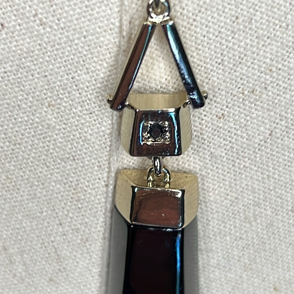 White House Black Market Necklace - Picture 6 of 14